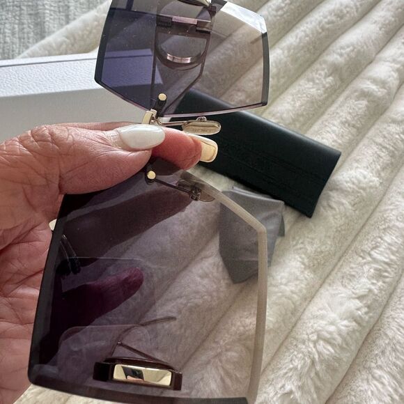 Christian Dior square Sunglasses in Current style - Picture 6 of 16